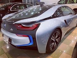 بي ام دبليو i8